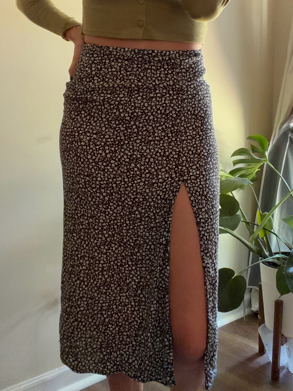 H&M Black Floral Midi Skirt with High Side Slit